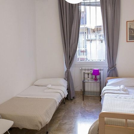 Between Termini & Colosseo 로마 외부 사진