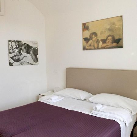 Between Termini & Colosseo 로마 외부 사진