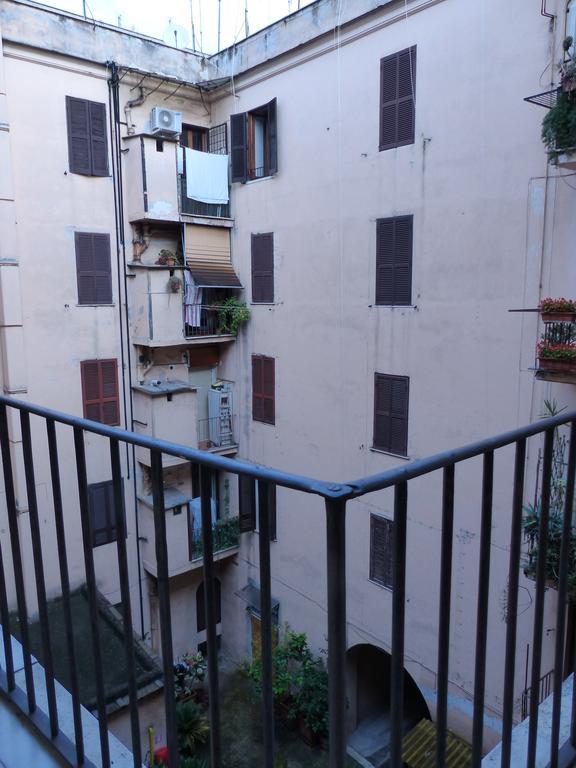 Between Termini & Colosseo 로마 외부 사진